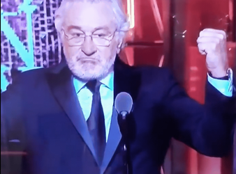 Robert de Niro says fuck Trump