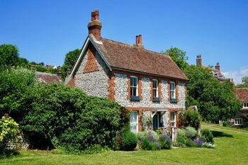 Architecture - bungalow - countryside - TLE Property