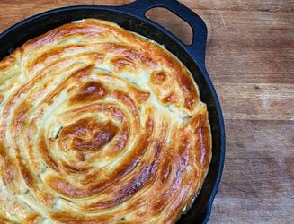 Ox cheek beef cheeks ox cheeks pie recipe landscape | Photo: Jonathan Hatchman