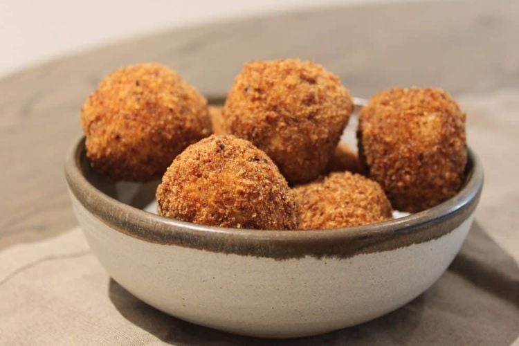 Cacio e pepe arancini recipe Recipe credit: Lexus and leading chef Emily Roux have put together tasty recipes and helpful tips to enjoy the perfect Easter picnic.