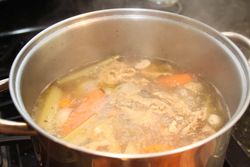 Chicken stock recipe | Photo: Keith McDuffee : Flickr