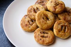 Eccles cake recipe Photo credit Edward Kimber : Flickr