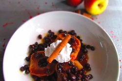 Steamed Apple Dessert with Cinnamon and Raisins