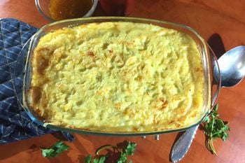 Traditional Cottage Pie with Dried Thyme