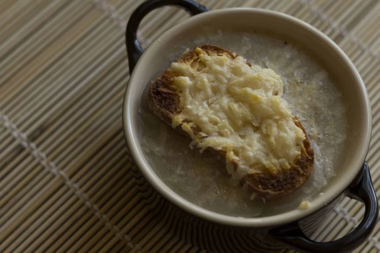 French onion soup recipe Luca Nebuloni from Milan, Italy, CC BY 2.0 , via Wikimedia Commons