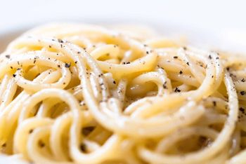 Cacio e Pepe recipe spaghetti pasta | Photo: Stijn Nieuwendijk / Flickr