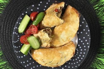 Healthier Baked Empanada with Ground Beef