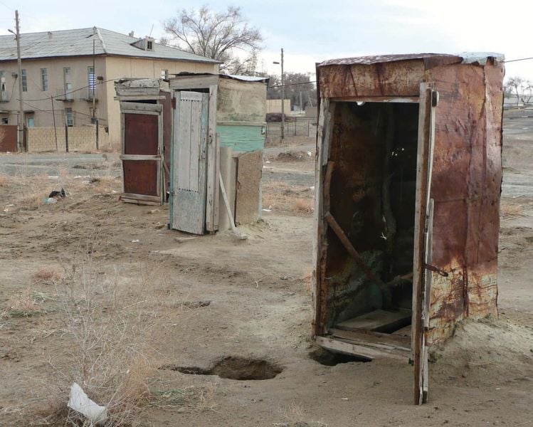 Portaloo in Uzbekistan