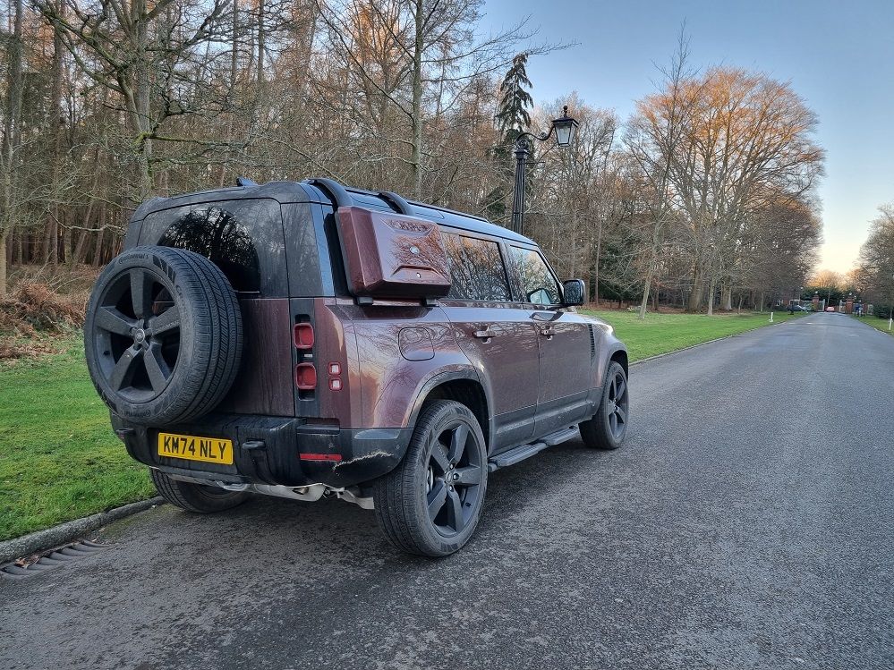 Land Rover Defender 110