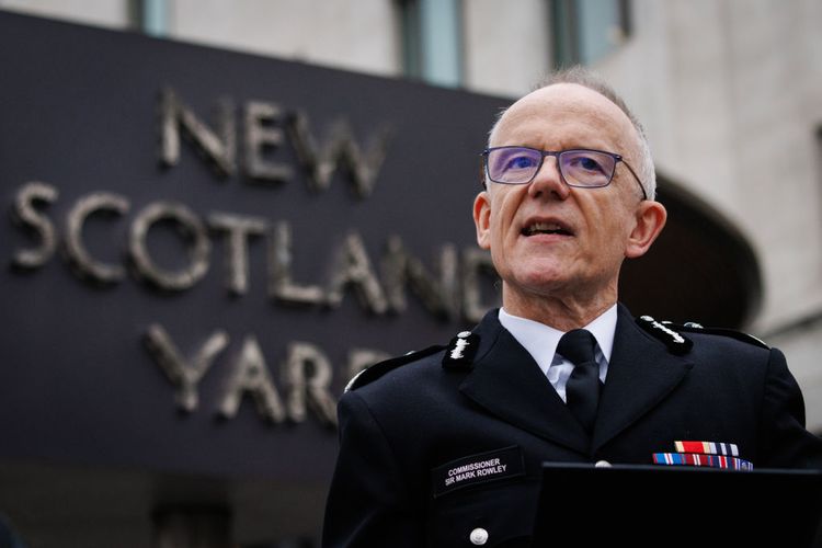 Met Police using terror tactics to protect women from dangerous men