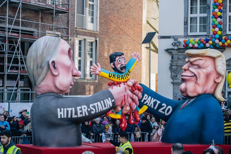 German carnival floats eviscerate Musk, Trump and Putin