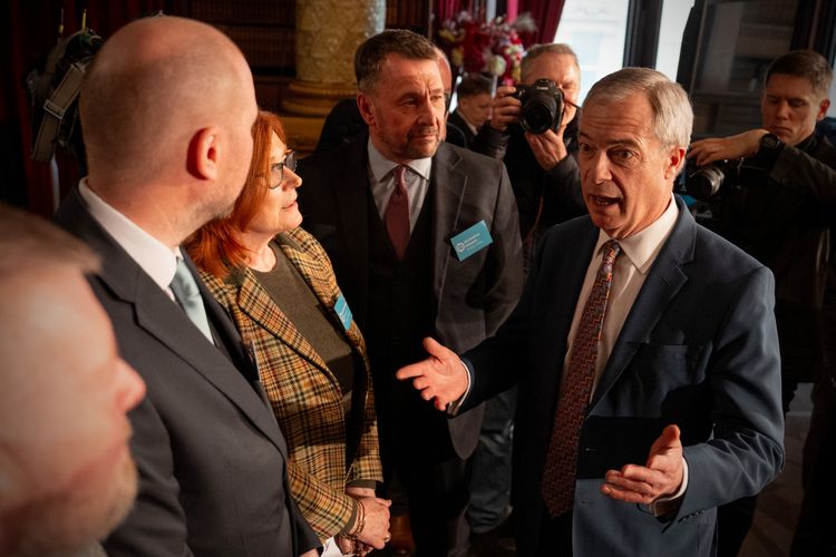 ‘Fake’ Nigel Farage exposed by Tories for ‘sham announcement’