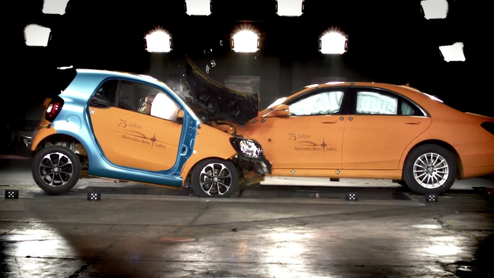 The 2015 Smart just about holding its own against a 2 ton Mercedes S-class. 