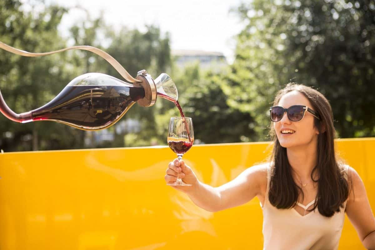 10ft robotic bartender hits immersive London wine bar pop-up