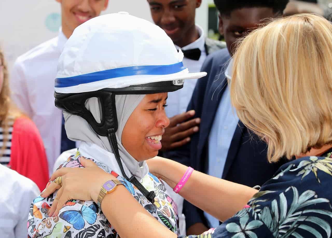 Peckham Teenager wins as she becomes first jockey to race in a hijab in Britain