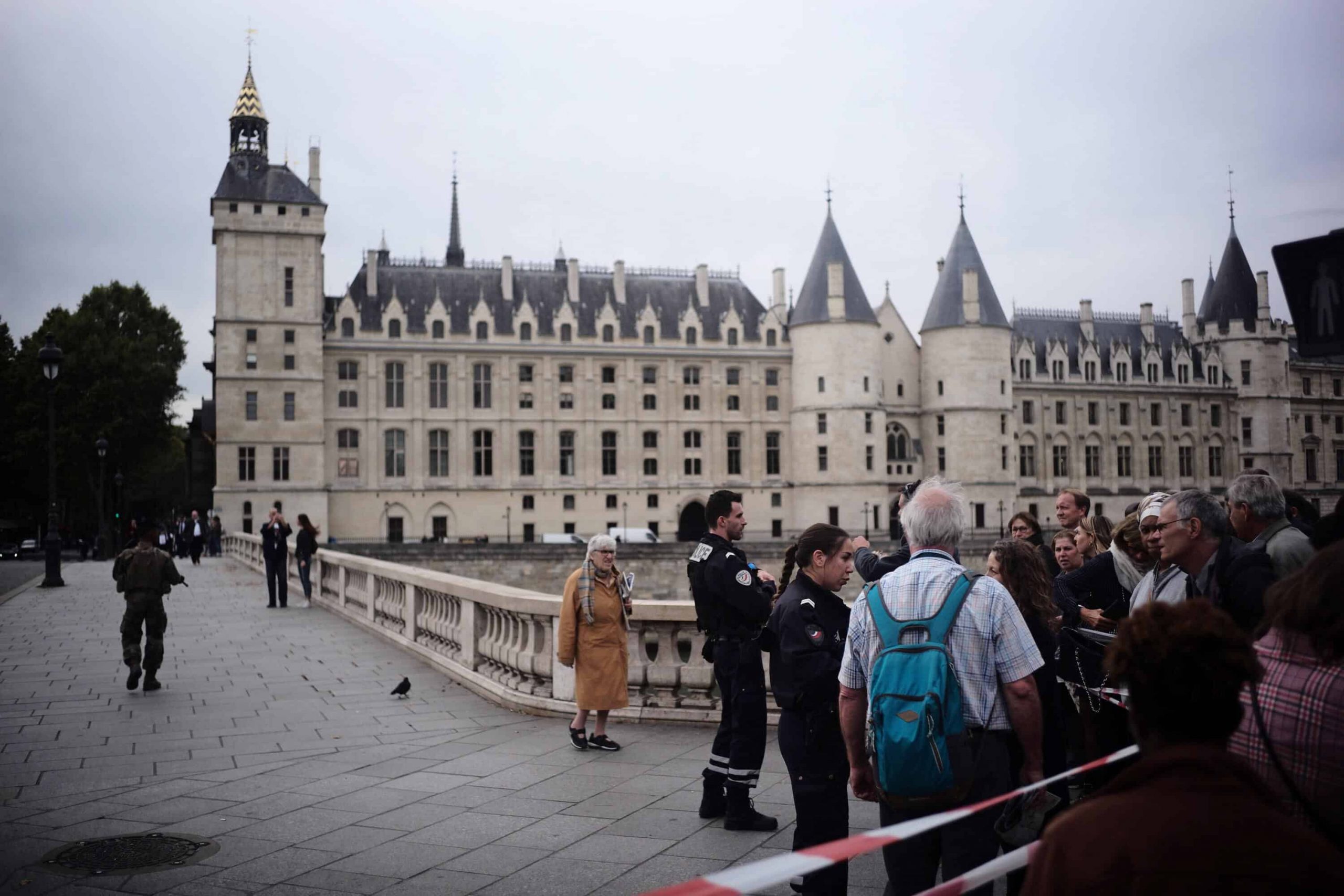 Four officers killed in knife attack at Paris police headquarters