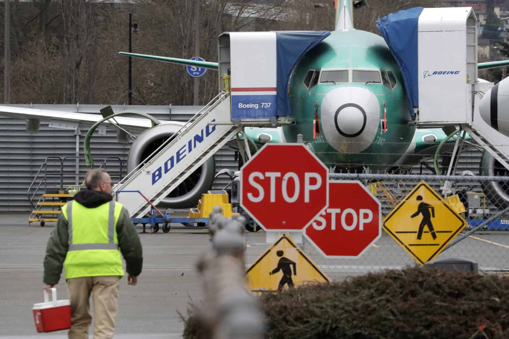 Boeing to halt production of 737 Max plane after crashes