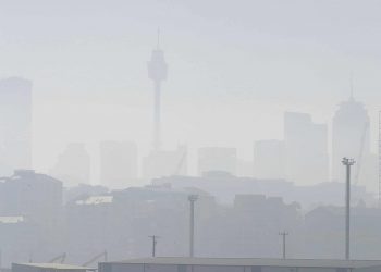 Smoke haze covers Sydney as wildfires burn near the city (Rick Rycroft/AP)