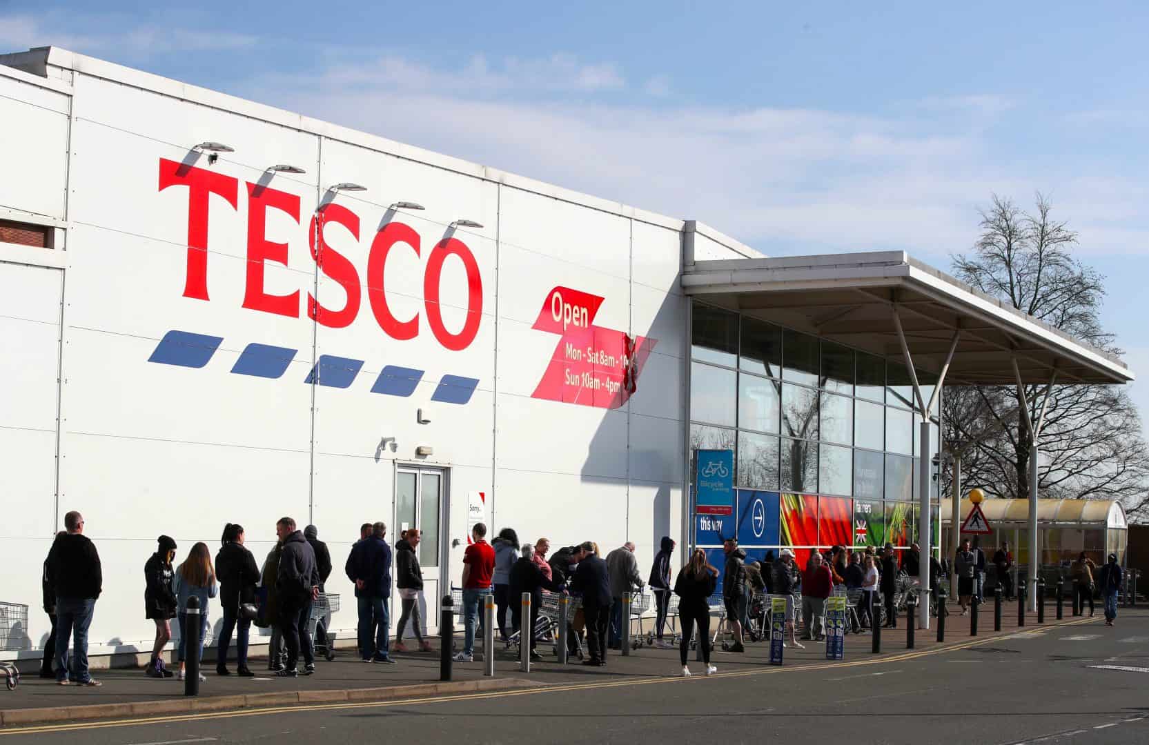 Tesco pays out £900m to shareholders despite securing £585m tax break from government