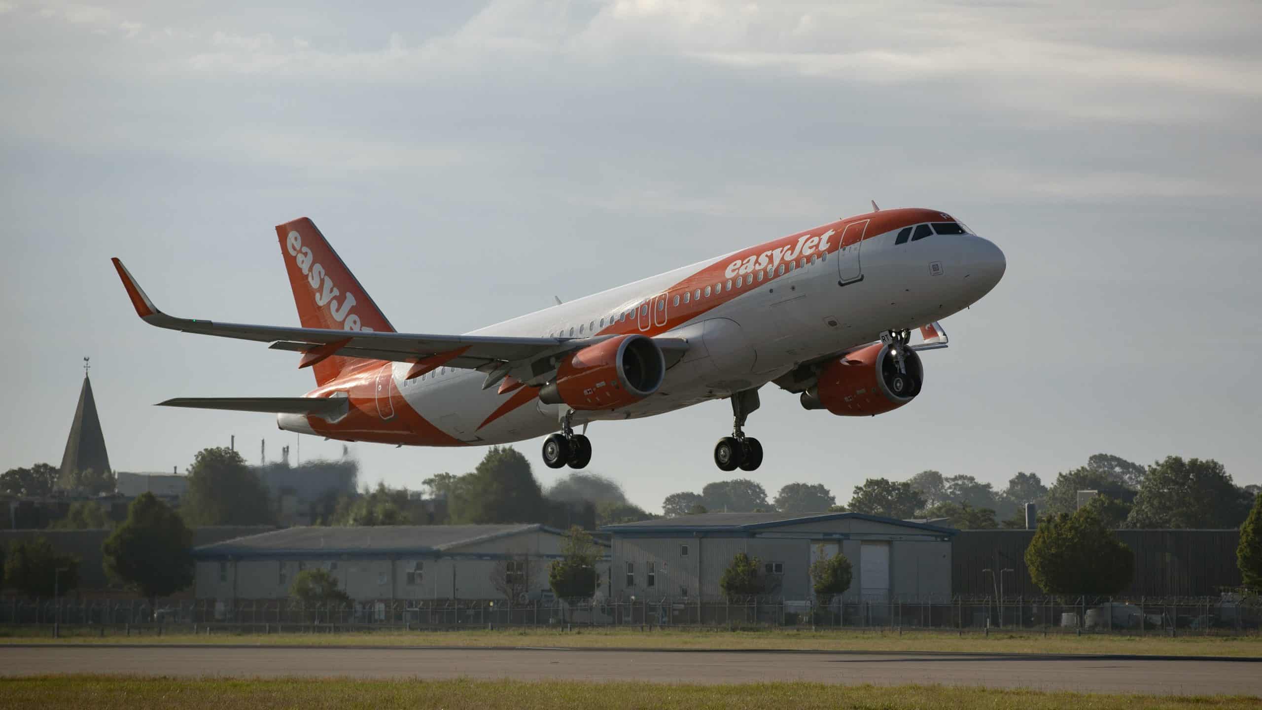 Union criticises easyJet’s ‘sick’ proposals for job cuts