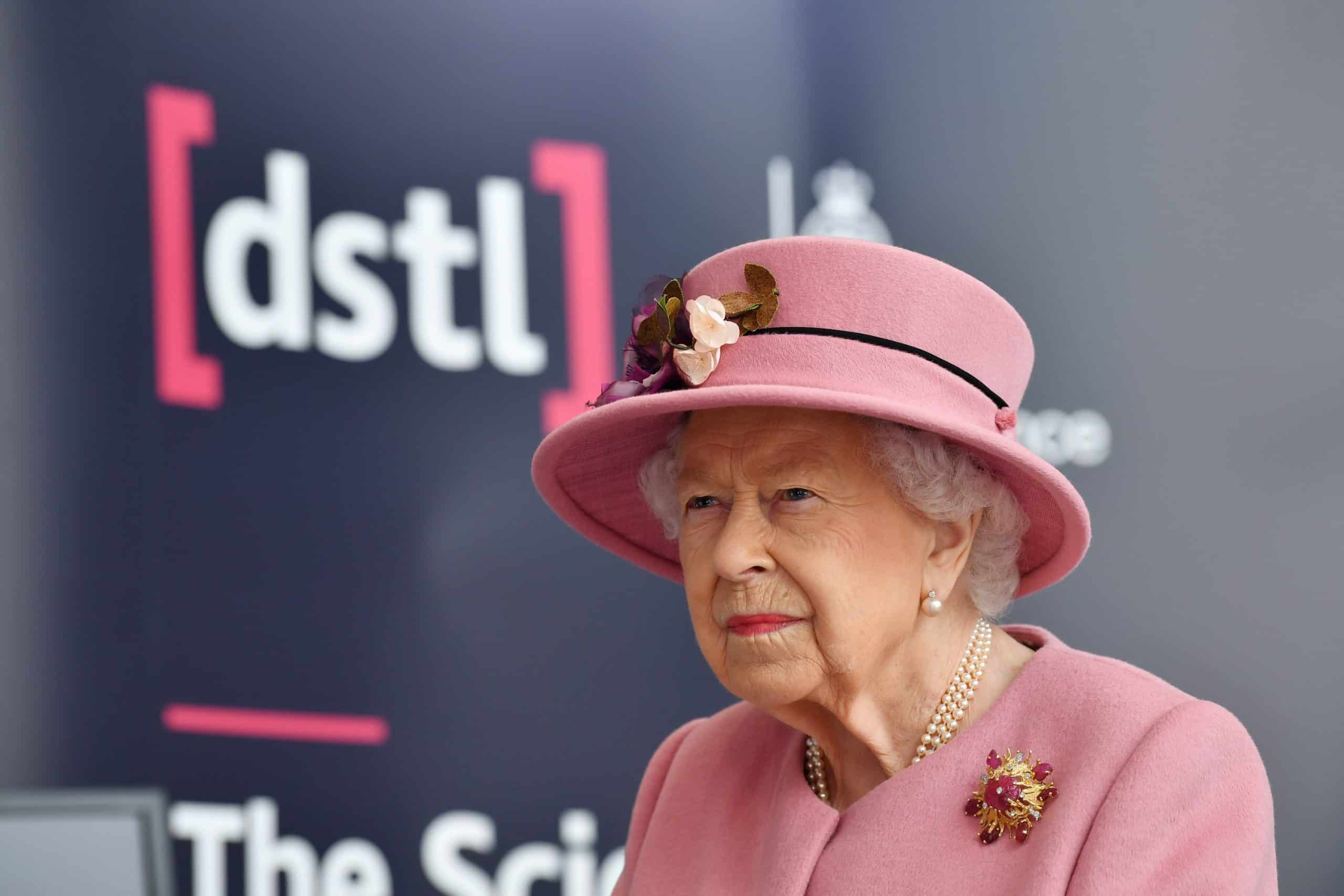 Unleash the Queen to tackle virus fake news, scientists say