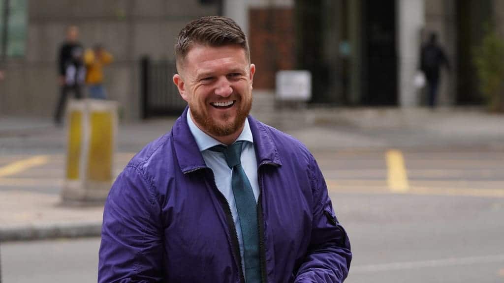 Tommy Robinson in court… again