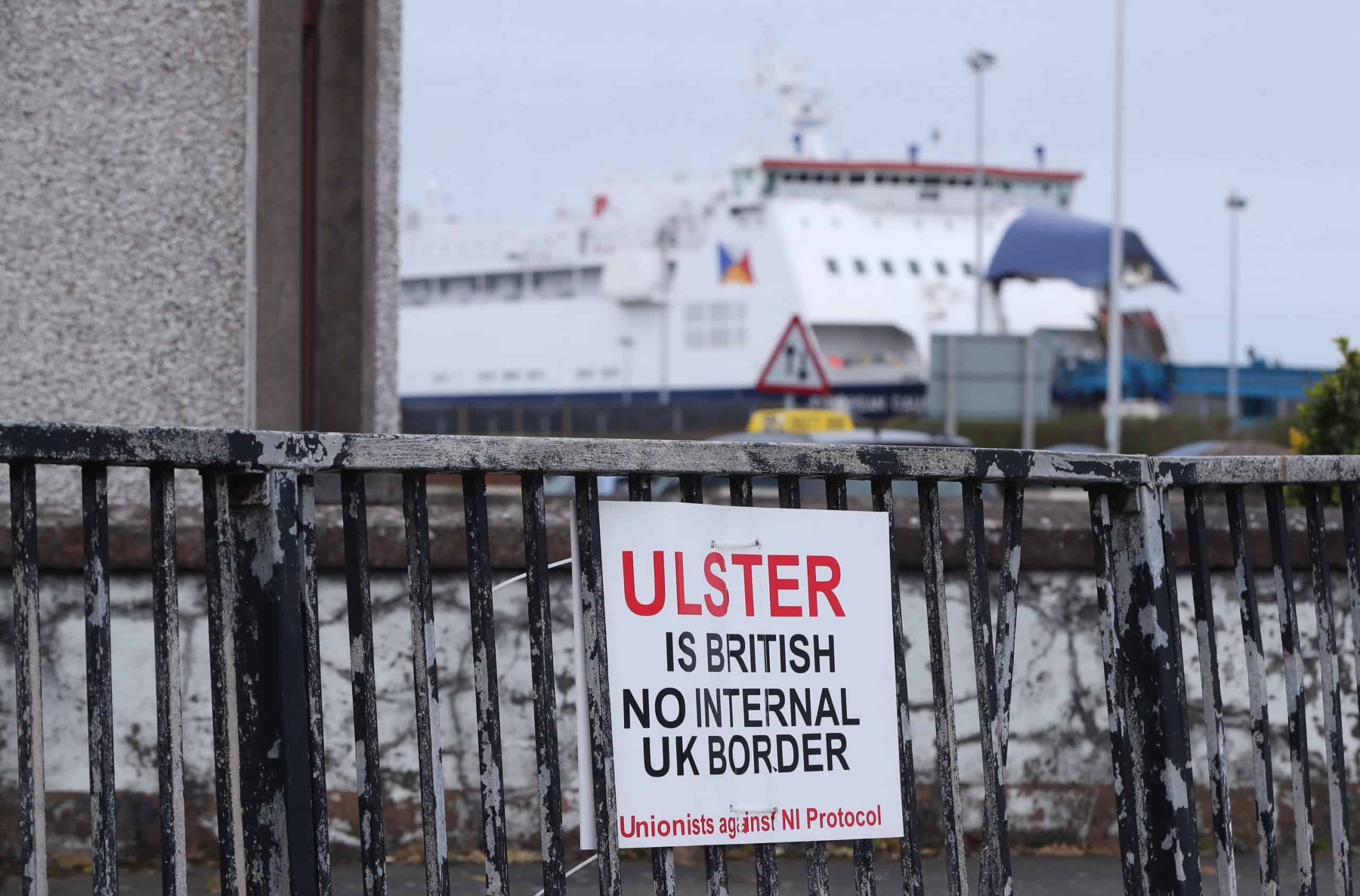 DUP threatens to collapse Stormont ‘within weeks’ in protest at Irish Sea border