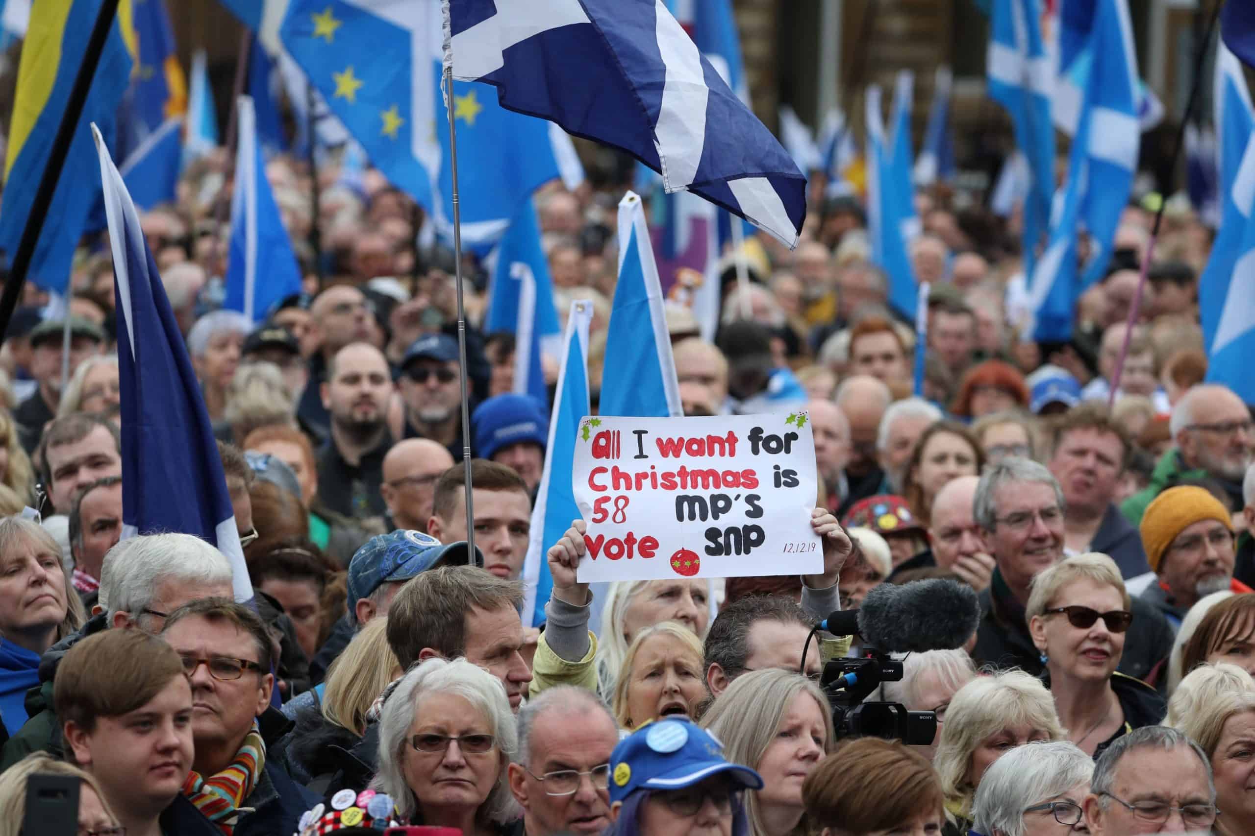 Scots want to stay in the UK… but it’s 52-48 again