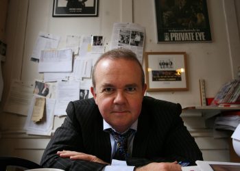 INDEPENDENT
IAN HISLOP, EDITOR OF PRIVATE EYE, IN THE OFFICES OF THE MAGAZINE IN SOHO, LONDON
17.10.06
PH: TOBY MADDEN