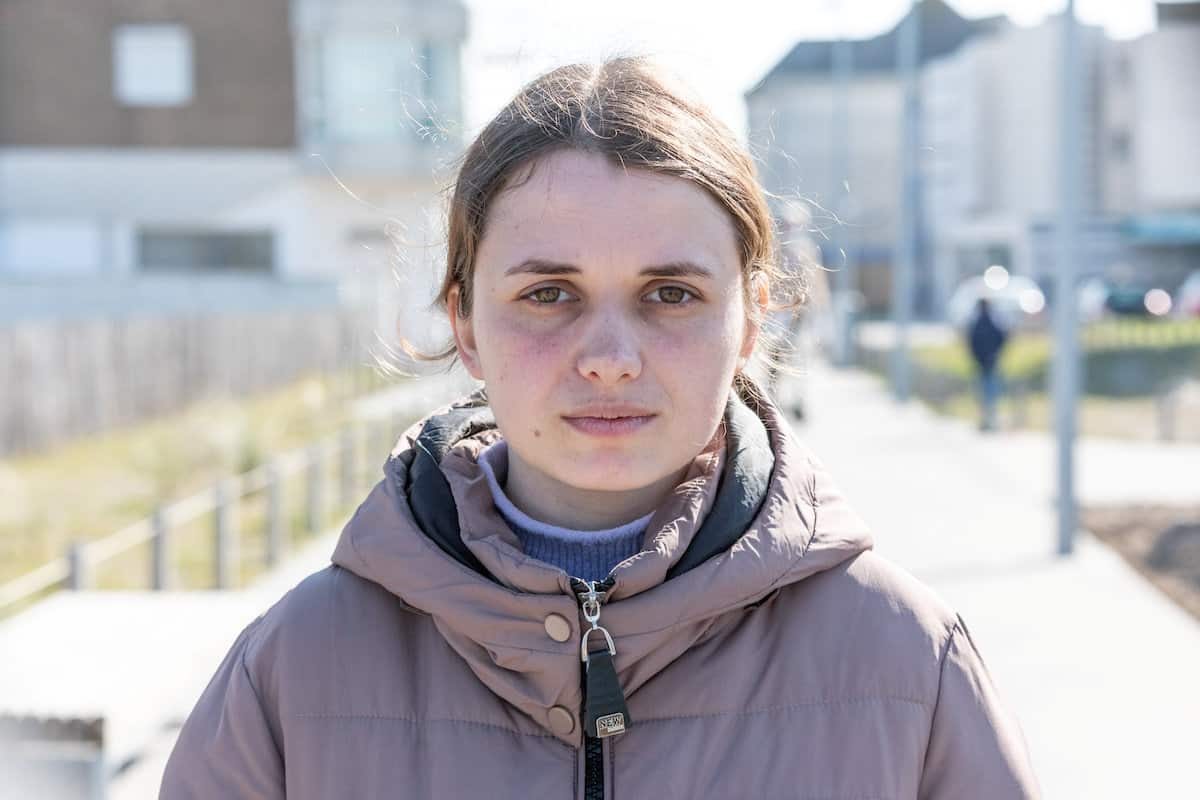 Ukrainian refugee stranded in Calais with mum & brother warns family may return to war-torn home if UK blocks visa application