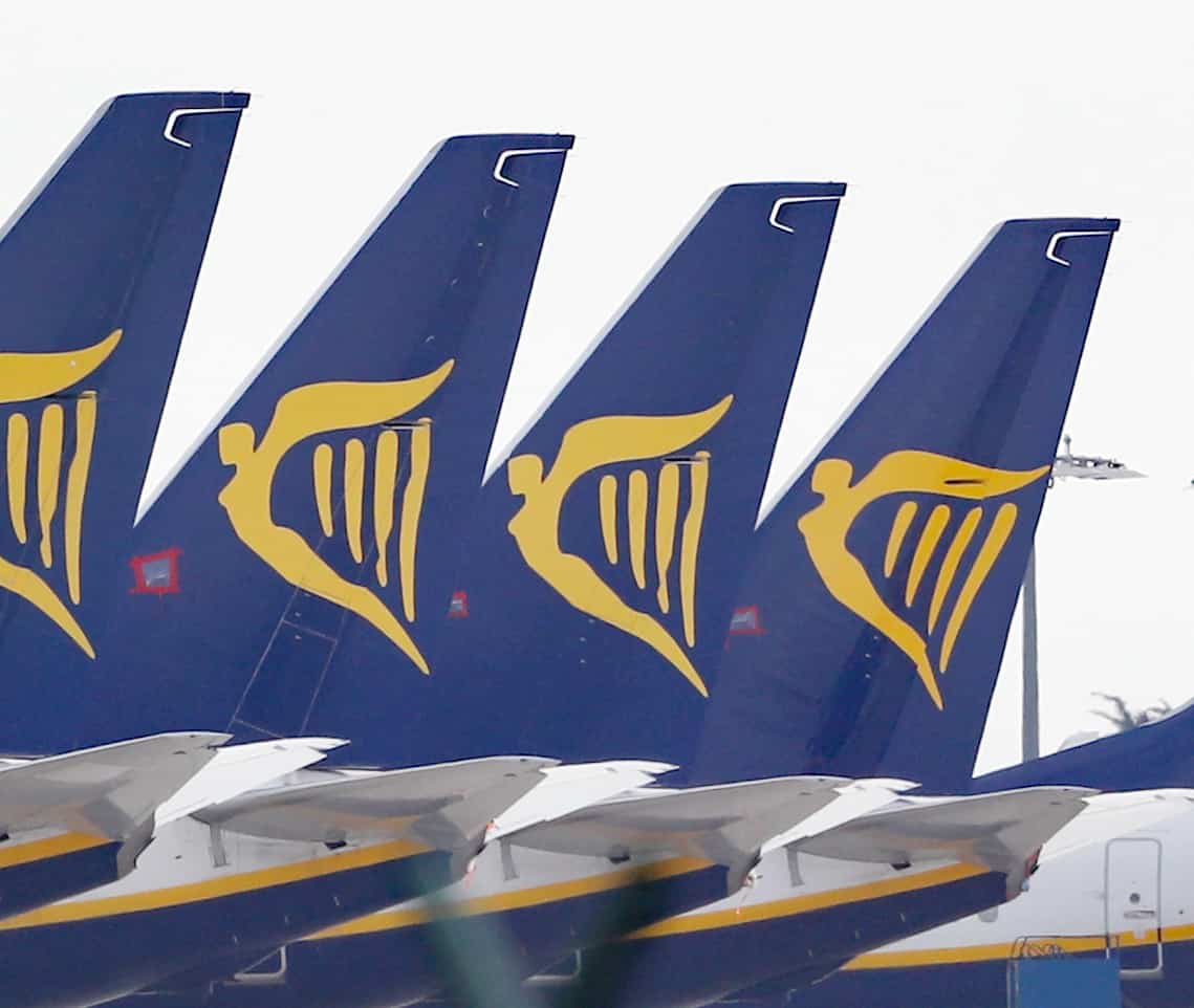 Irish transport minister to speak to Ryanair about refugee price hike claims