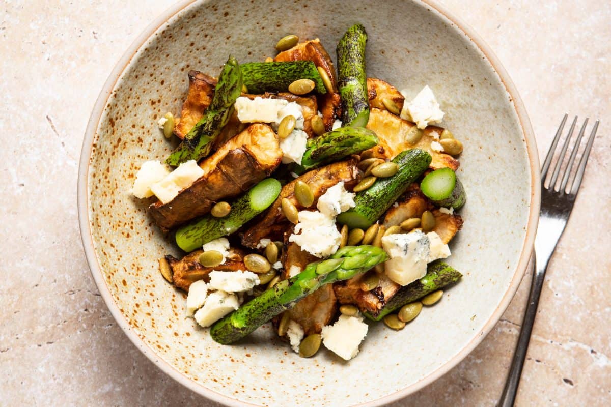 Tommy Banks Asparagus, Jerusalem Artichoke & Blue Cheese Recipe