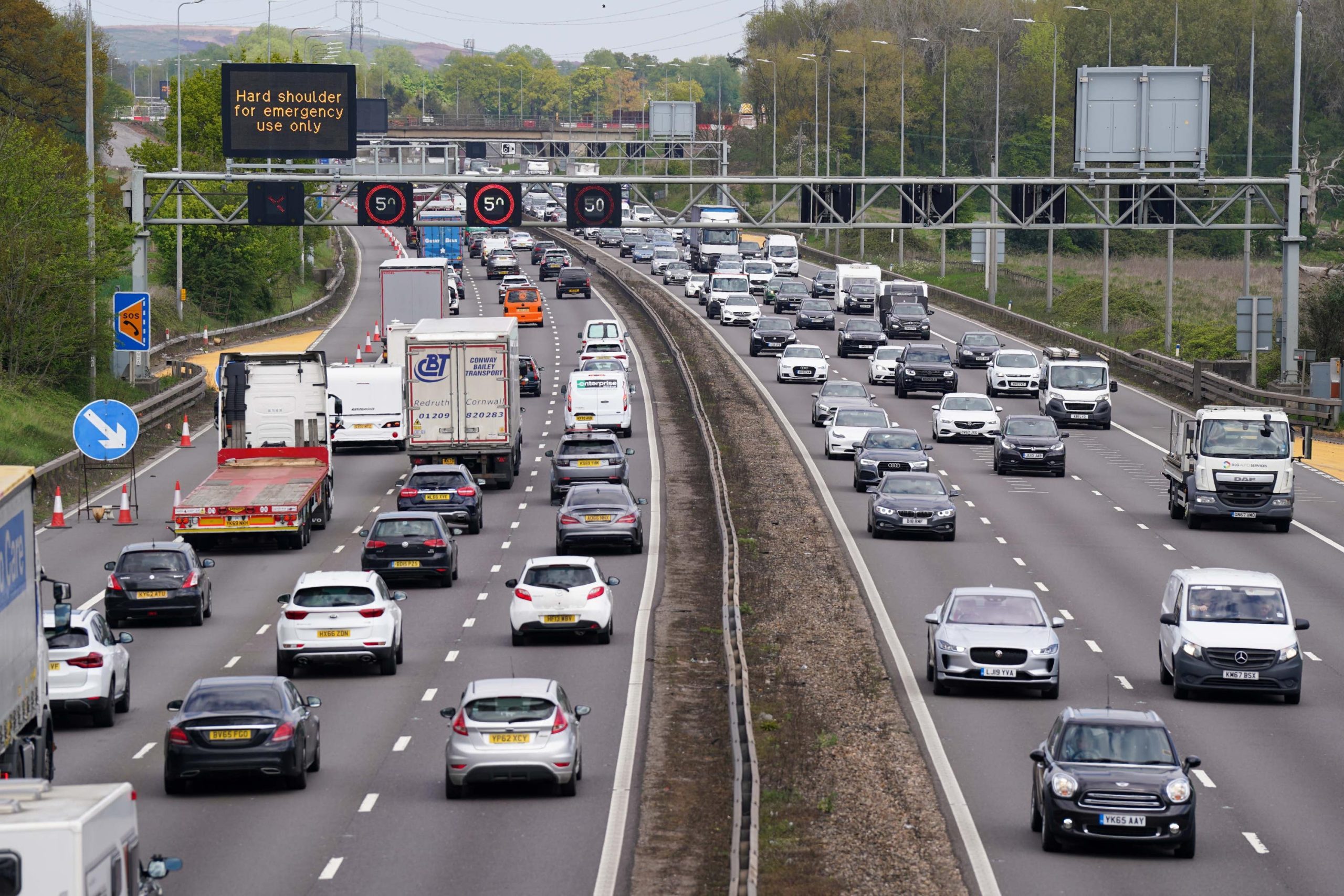 Spoof image of ‘planes, trains and automobiles’ featuring PM and Shapps goes viral