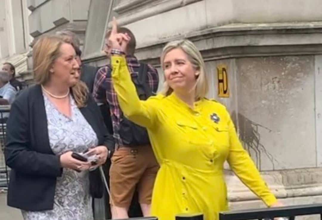 Minister who made rude gesture trolled by Russian embassy after hitting out at ‘baying mob’