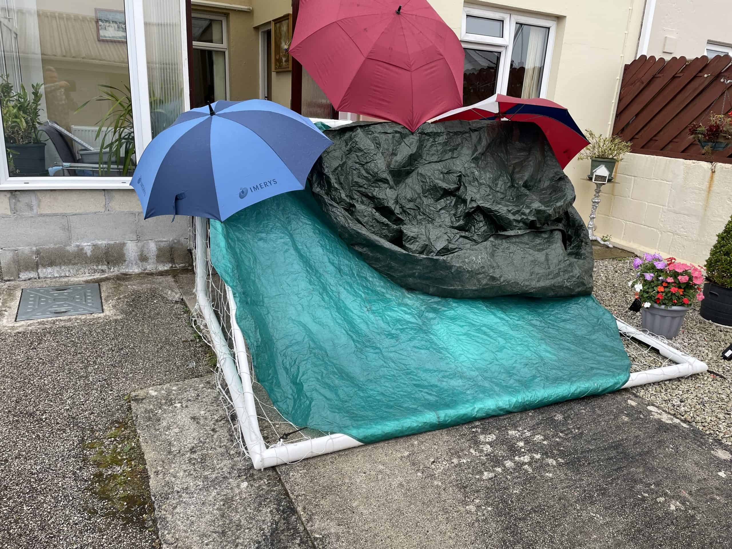 Family of 87-year-old forced to build a shelter for him as they wait 15 hours for an ambulance