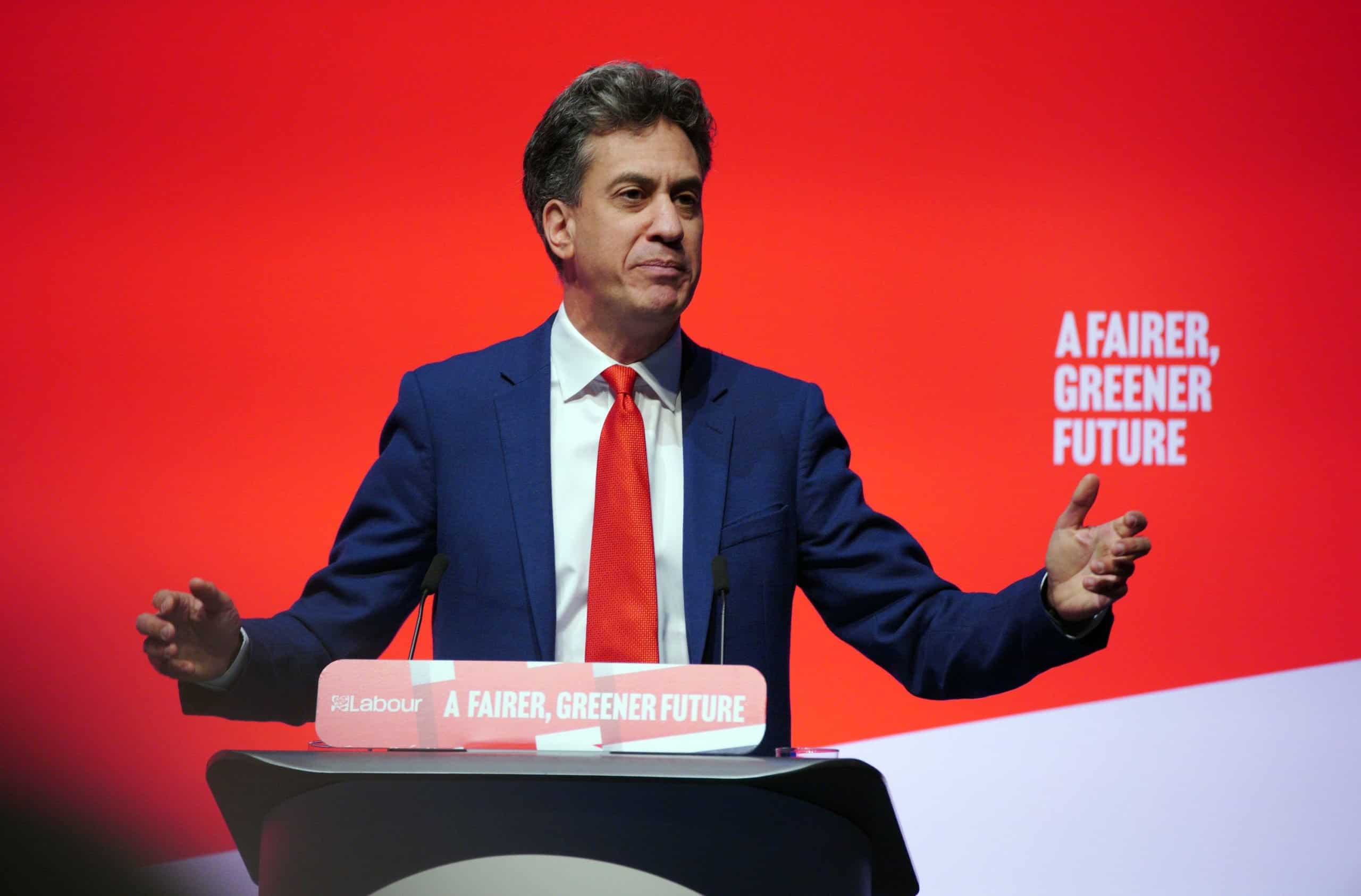 Ed Miliband receives standing ovation for barnstorming conference speech