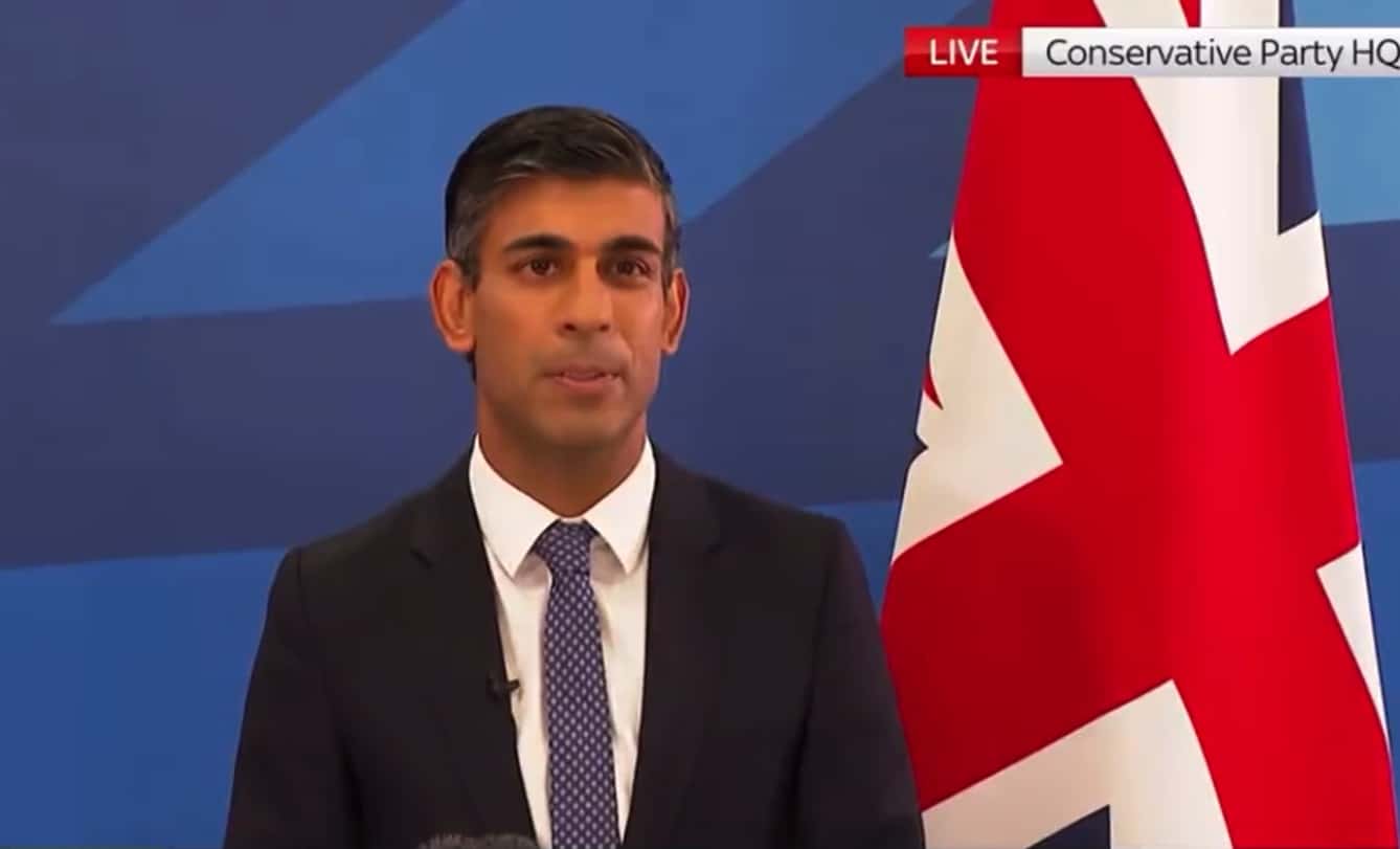 Body language expert says Rishi Sunak ‘had fear in his eyes’ in first speech