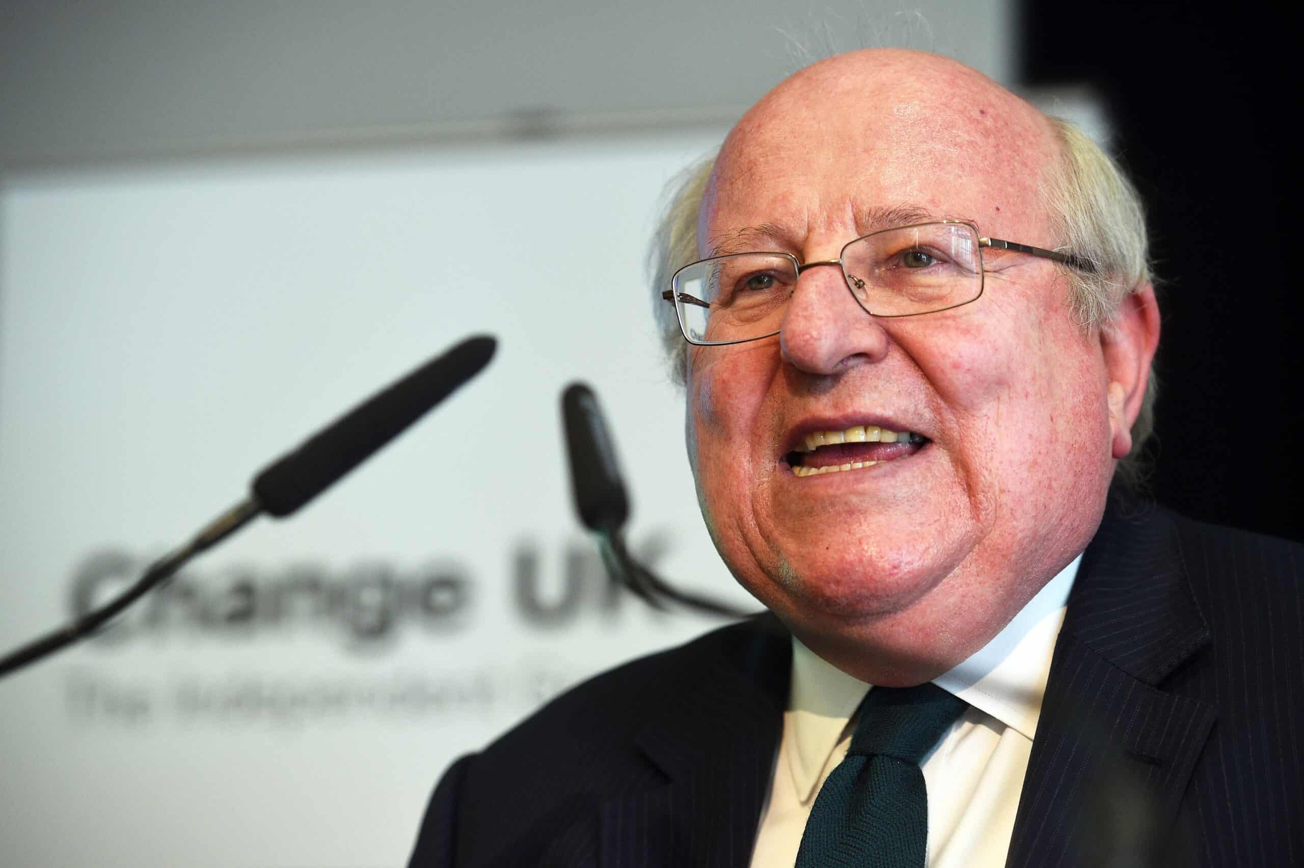 Former MP Mike Gapes rejoins Labour after quitting under Corbyn