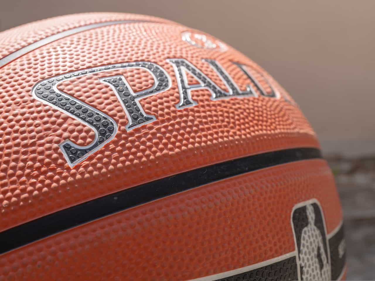 Phoenix Suns Considering a Trade of Veteran Player Chris Paul
