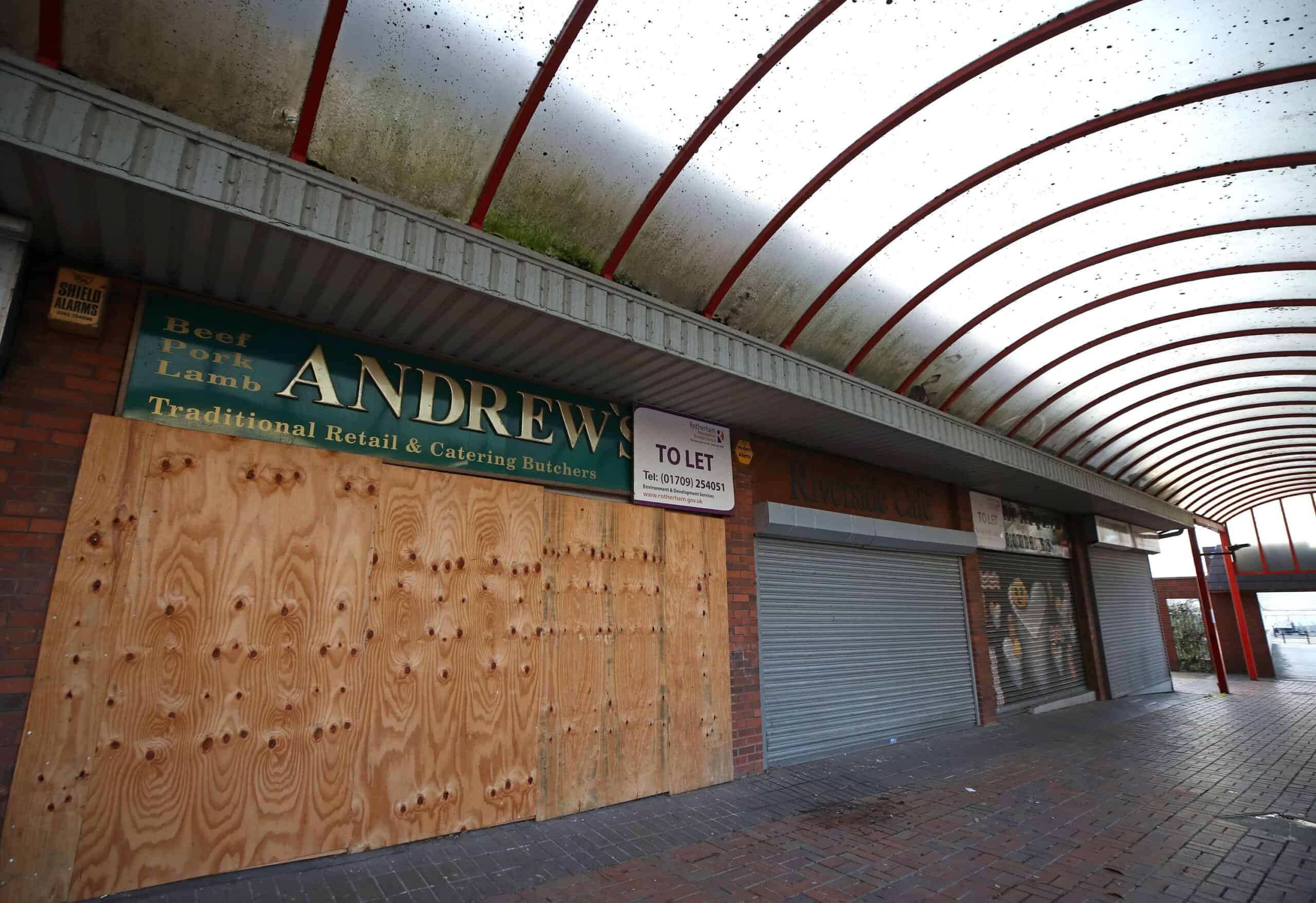 The death of the high street: Britain loses 6,000 storefronts in five years