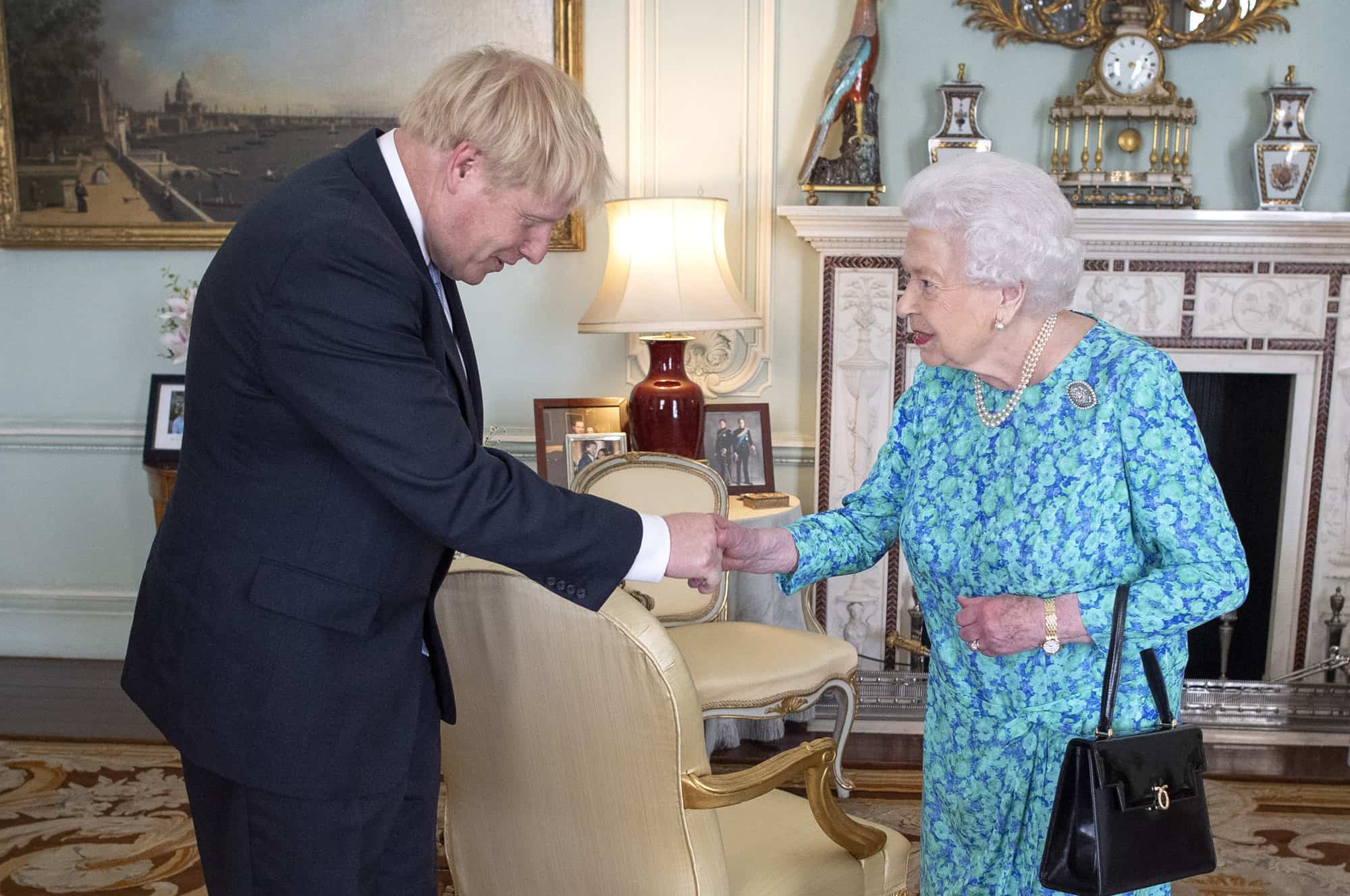 Senior government officials raised concerns about Boris Johnson to the QUEEN