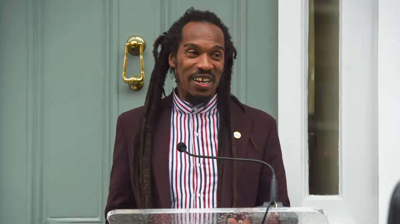 Fans of Benjamin Zephaniah asked to plant flowers in his memory