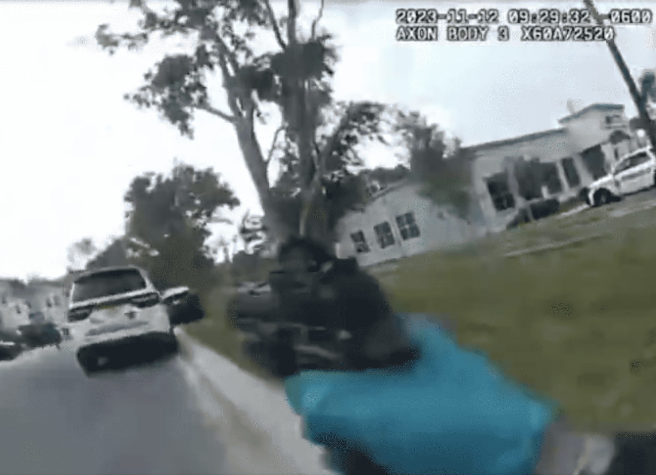 US cop shoots at unarmed suspect after mistaking acorn for gunshot