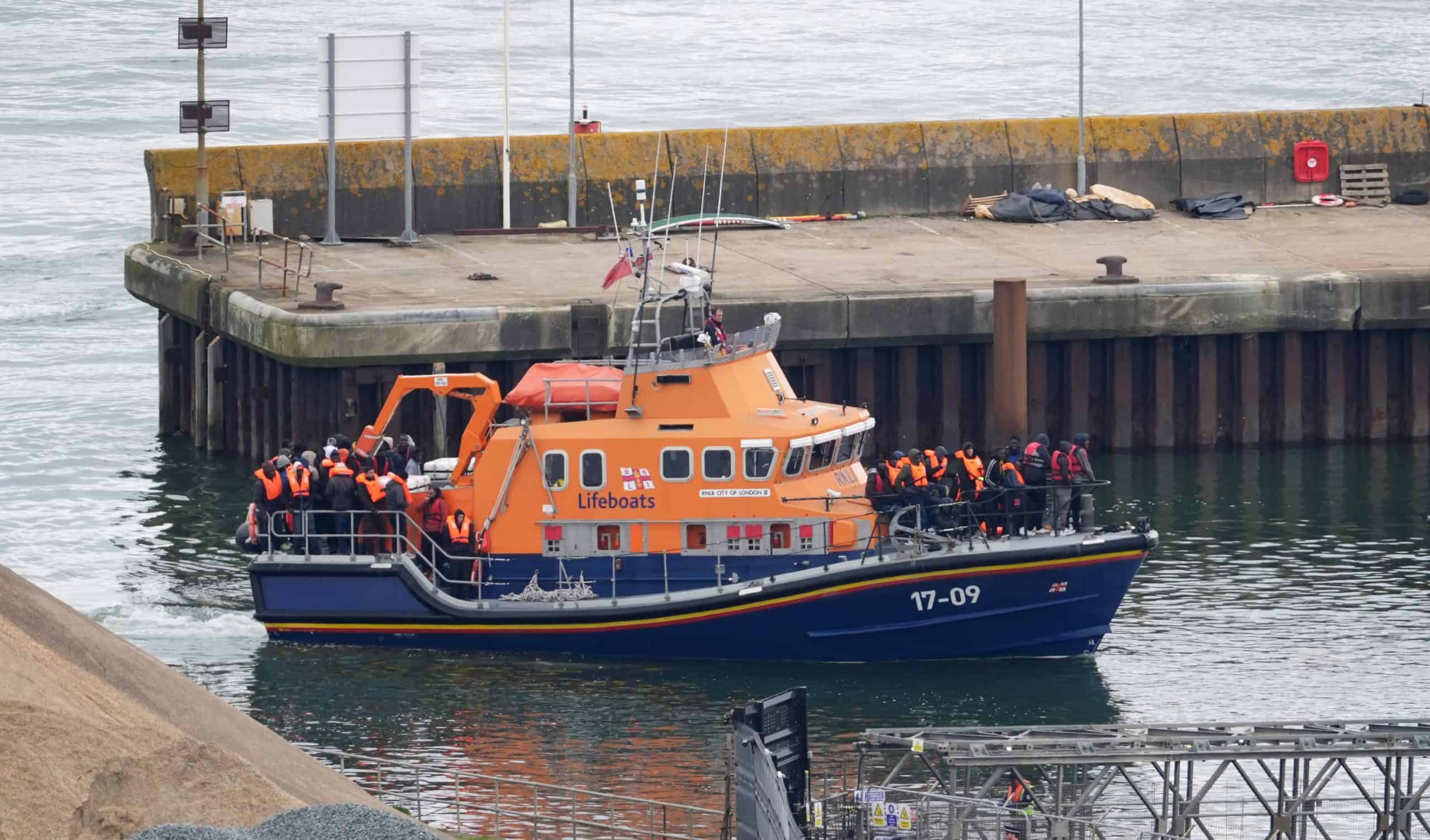 Channel crossings: 402 migrants arrive in UK as Sunak’s ‘deterrent’ plan set to become law