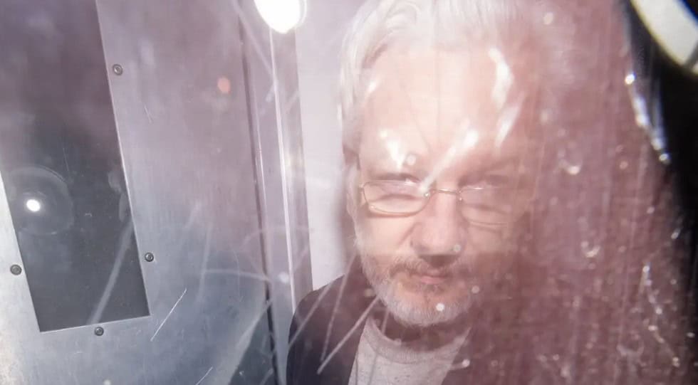 MPs call for inquiry into role of CPS in Assange case