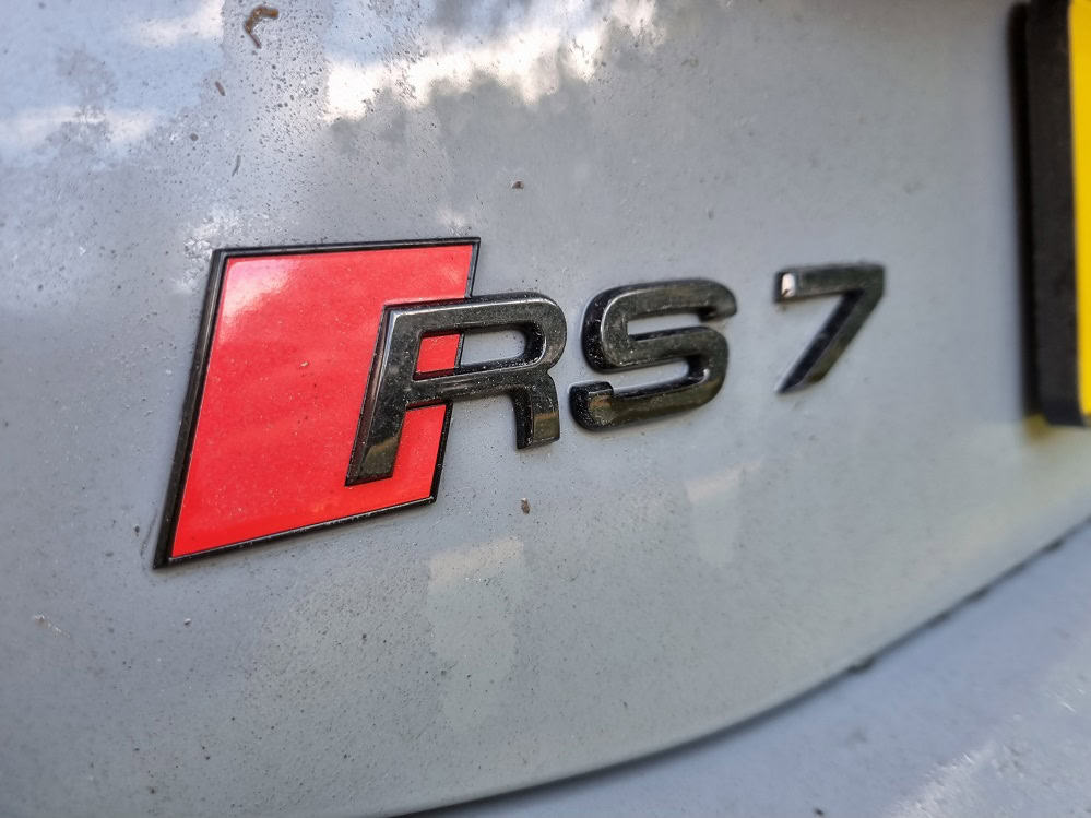 RS7 badge