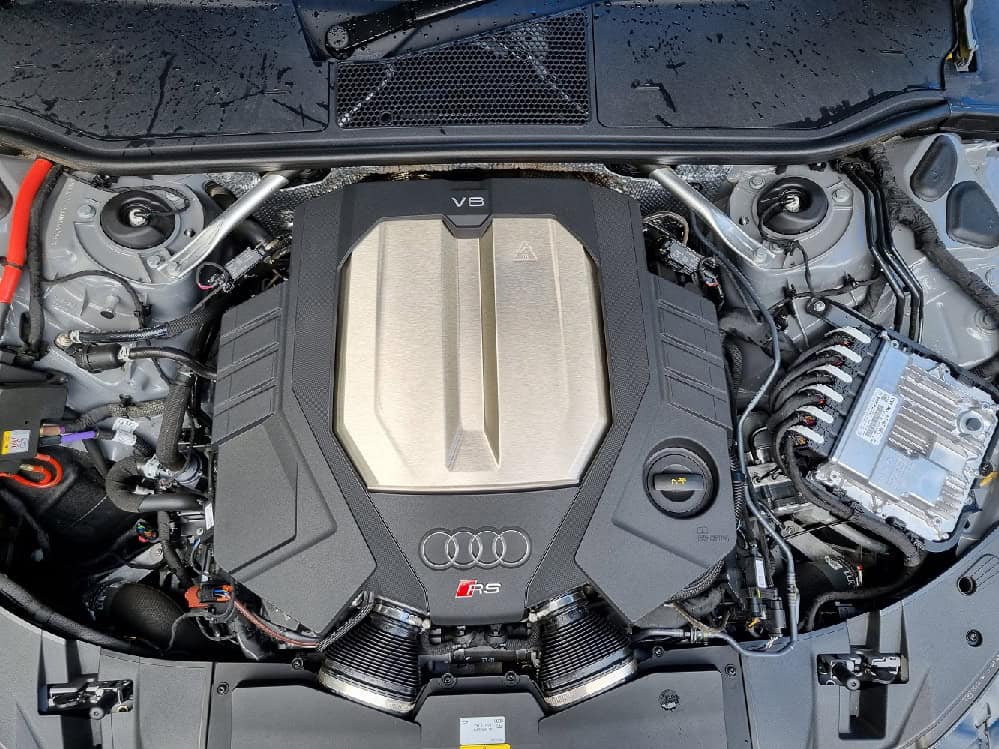 Audi RS7 Performance V8 engine