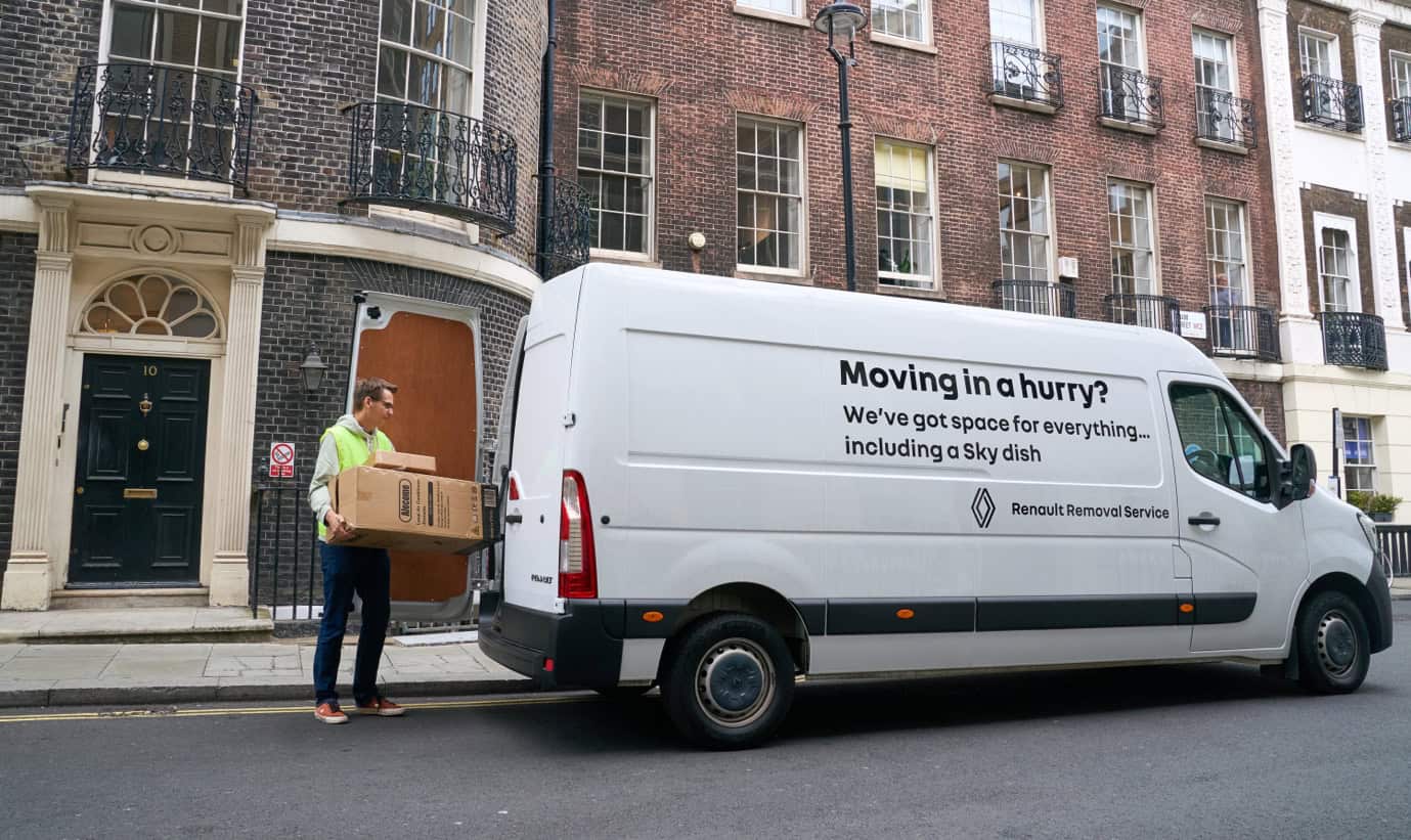 Removal van ‘with space for a Sky dish’ spotted heading to Downing Street