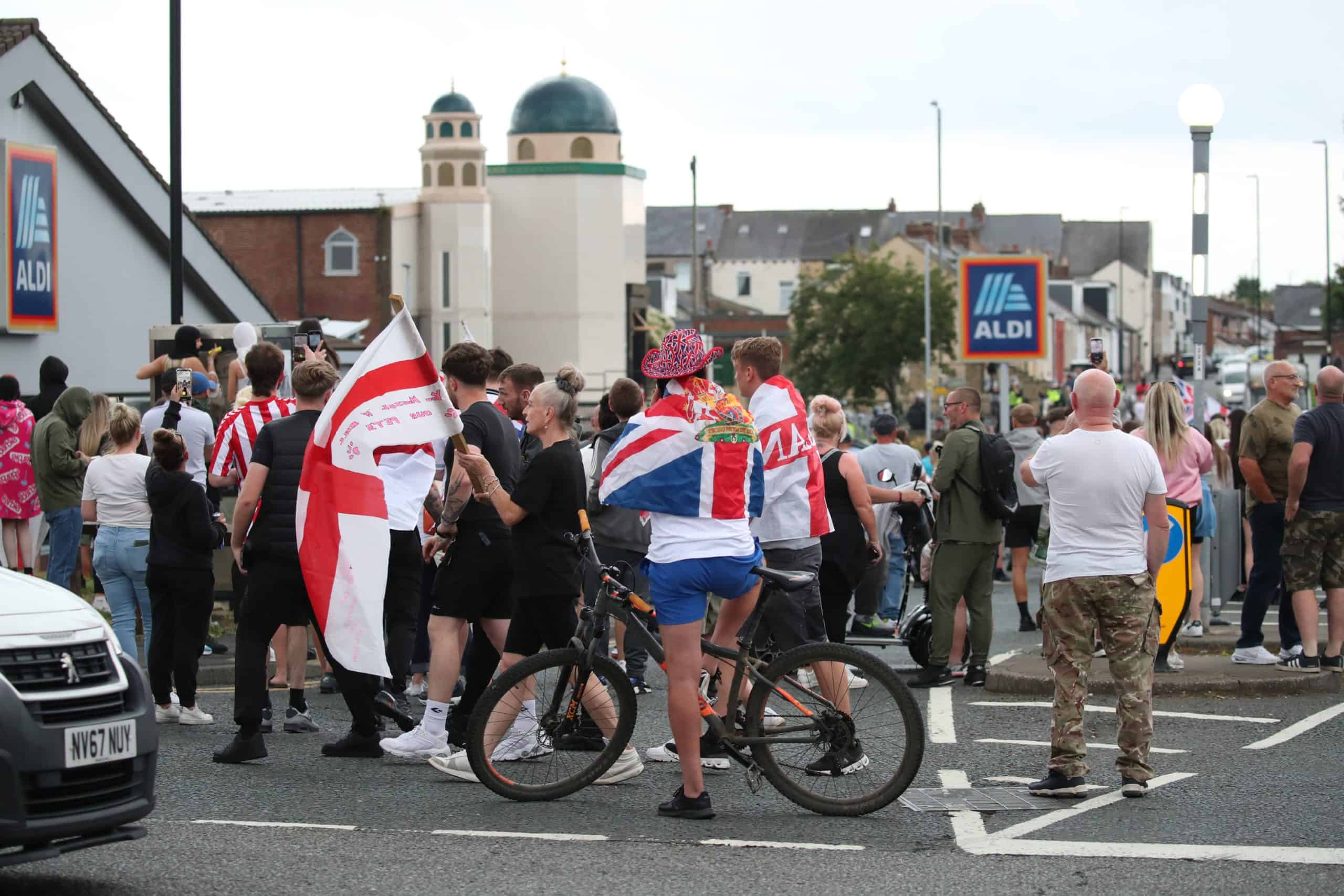 Rioters throw rocks at Filipino nurses en route to provide emergency cover in NHS