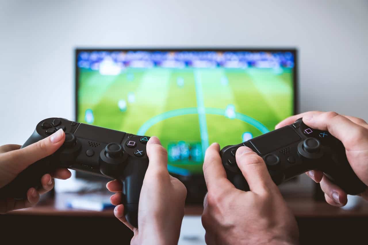 Cloud Gaming and Data Security: Balancing Convenience With User Privacy